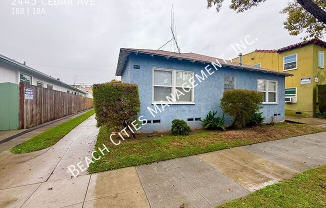 2445 CEDAR AVE