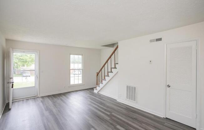 1517 MDW BND DR