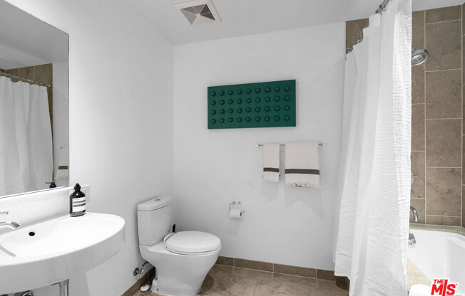 2 beds, 2 baths, 1,500 sqft, $5,500, Unit 7K