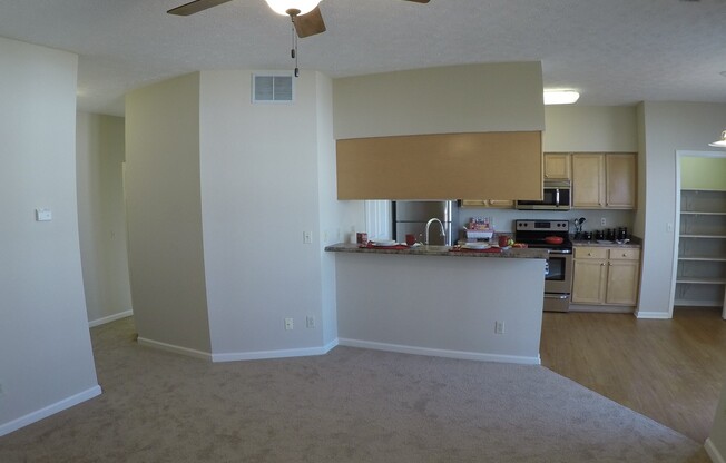 1 bed, 1 bath, 803 sqft, $1,050