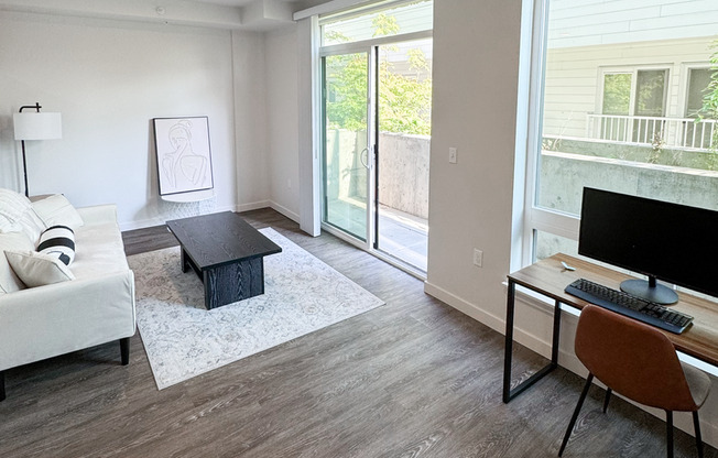 1 bed, 1 bath, 585 sqft, $1,715, Unit 516