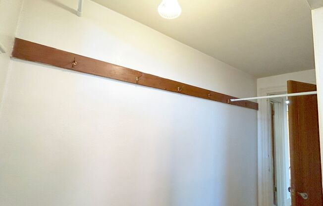 1 bed, 1 bath, 648 sqft, $1,495, Unit Mayfair - 09