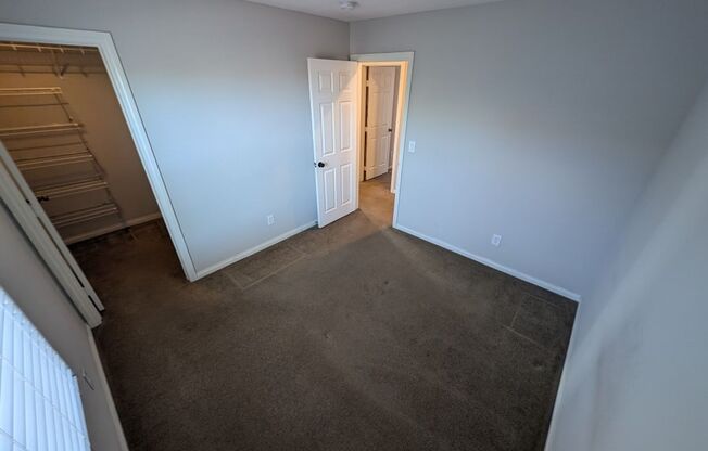 3 beds, 2.5 baths, $1,750