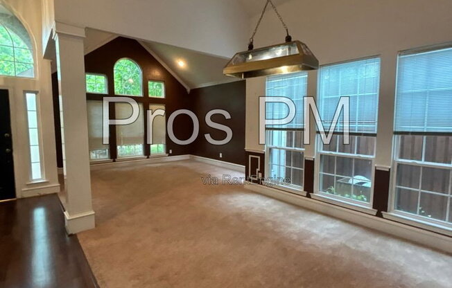 3101 CRICKETT DR