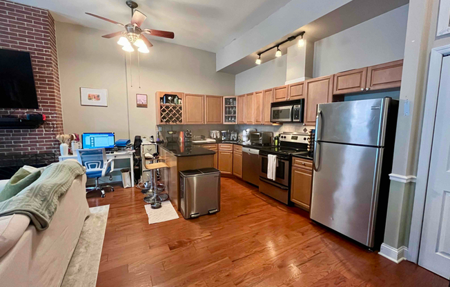 222 GRAND ST
