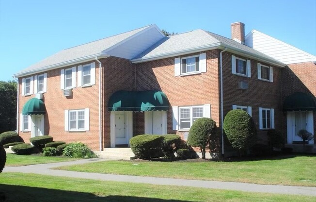 100 EMERSON GDNS RD