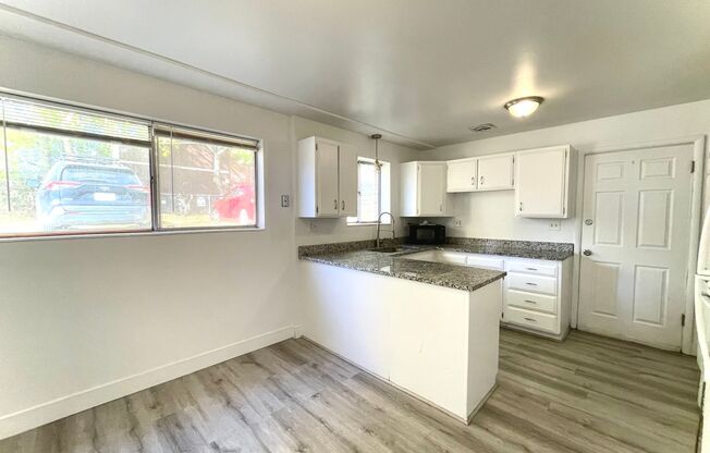 Newly Remodeled 1-Bedroom Apartment– Must See!