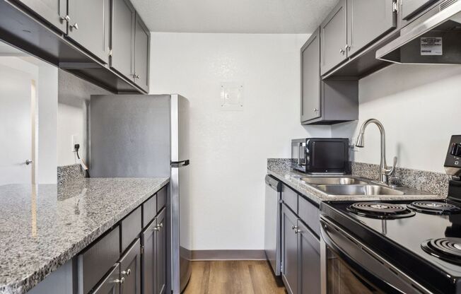 3342-3358 Butternut Dr (8 units)