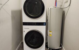 1 bed, 1 bath, 798 sqft, $1,325, Unit 202