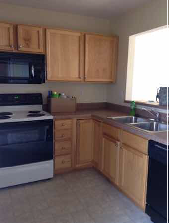3 beds, 2.5 baths, 1,350 sqft, $1,400, Unit 3759 South Cramer Circle