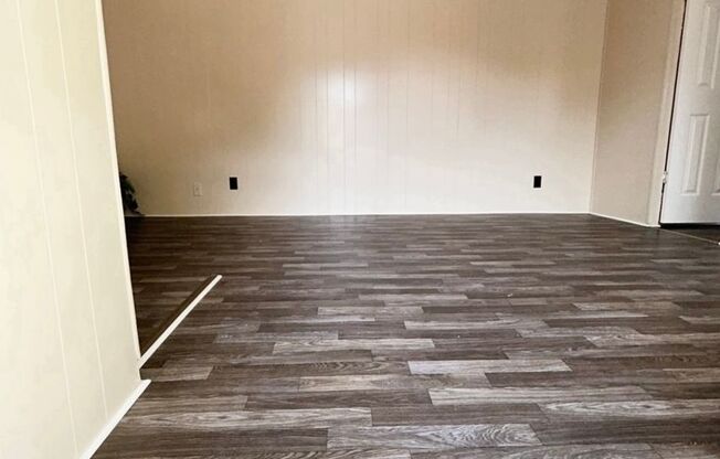 1 bed, 1 bath, 420 sqft, $750, Unit 55B