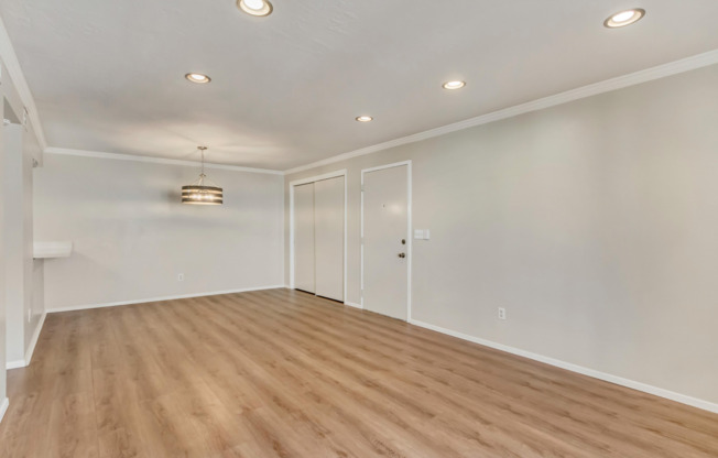 Beautiful Remodeled Condo in Great Location!