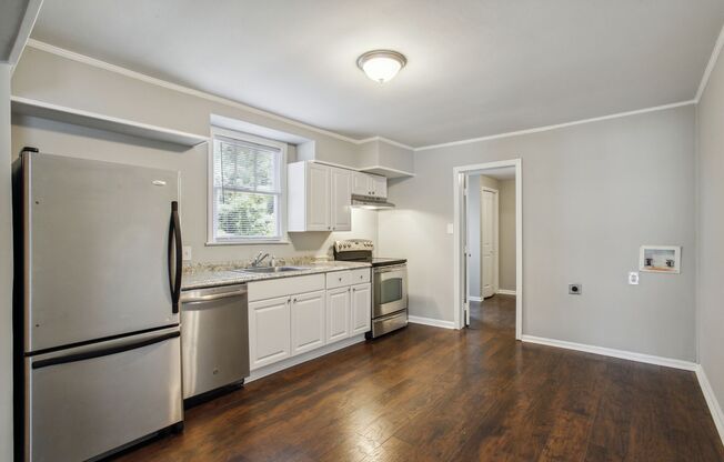 Large 3BR/1BA Eastside Savannah Home For Rent