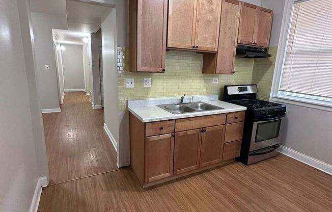 4 beds, 1 bath, $2,583