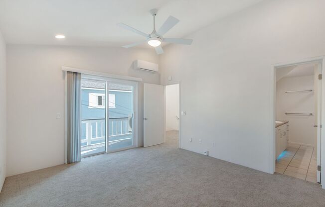 2 beds, 2 baths, $4,795, Unit 3971 Haines street Unit A