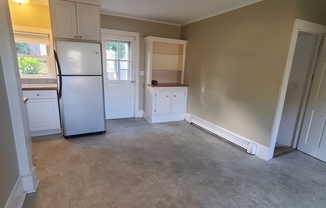 3 beds, 1 bath, 1,200 sqft, $3,200, Unit 1