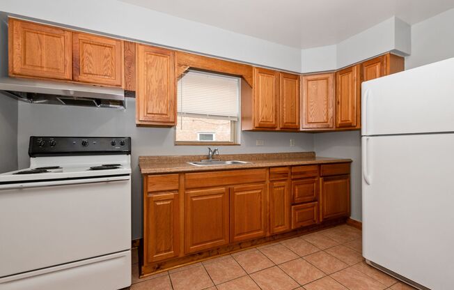 2 beds, 1 bath, $2,395, Unit 3757-1N