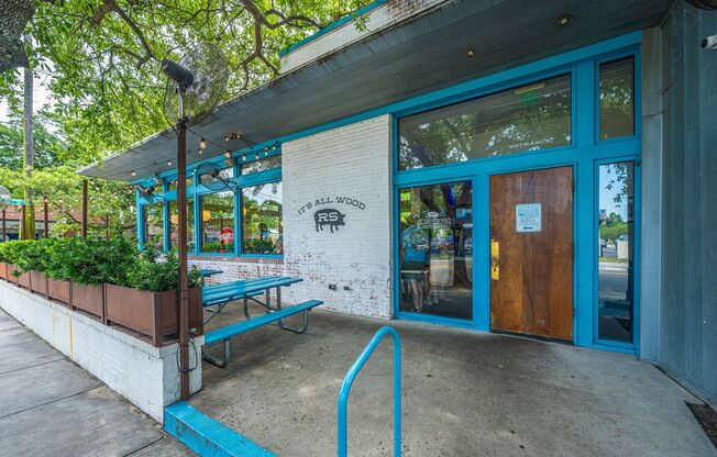 2 beds, 1 bath, 850 sqft, $2,100, Unit 111