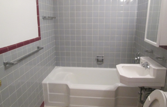 1 bed, 1 bath, 750 sqft, $2,050, Unit 110