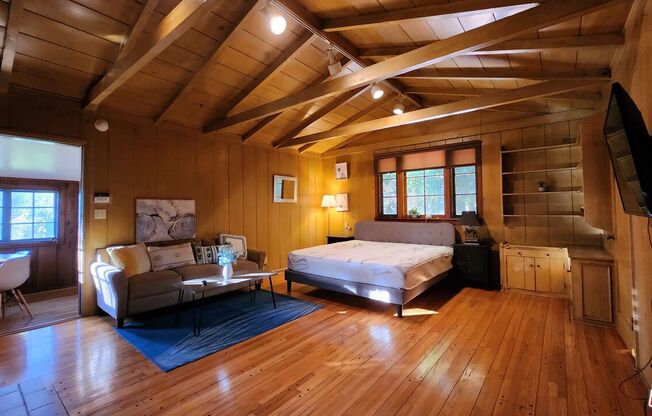 1357 B BEVERLY ESTS DR