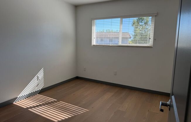 2 beds, 1 bath, 920 sqft, $2,945, Unit A062