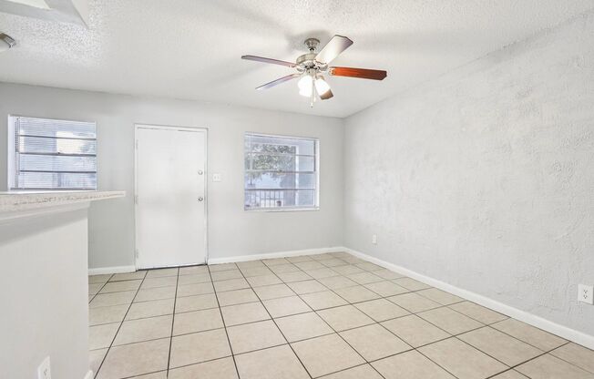 1 bed, 1 bath, 600 sqft, $1,049