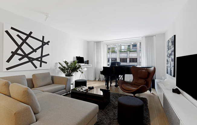 1 bed, 1 bath, $5,995, Unit 4H