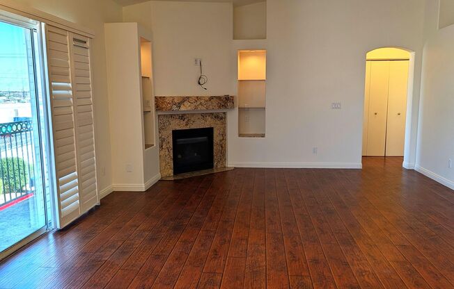 INVITING CONDO WITH OPEN FLOOR PLAN IN NORTHEAST LAS VEGAS