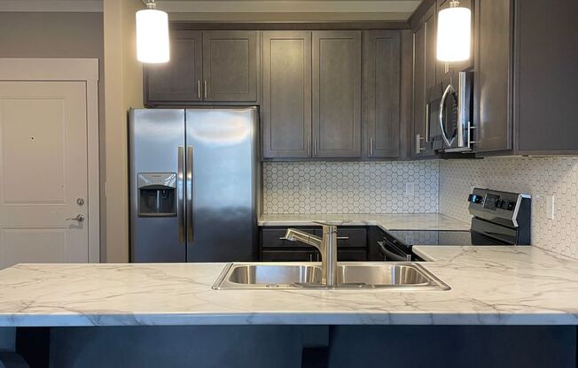1 bed, 1 bath, 708 sqft, $865, Unit 213