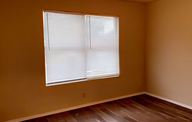 Welcome home to 3329 Country View!