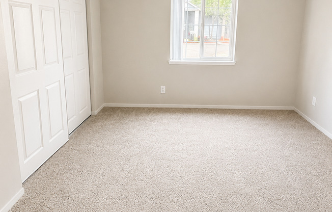 2 beds, 2 baths, 1,070 sqft, $1,695, Unit 14-102