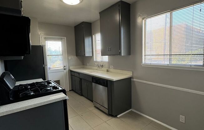 1 bed, 1 bath, $1,995