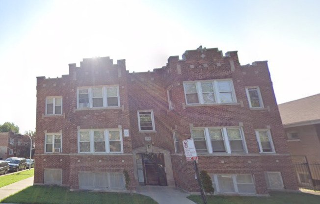 6201 S Troy St. Chicago IL