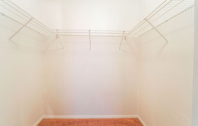 2 beds, 2 baths, $1,350, Unit UNIT 2099