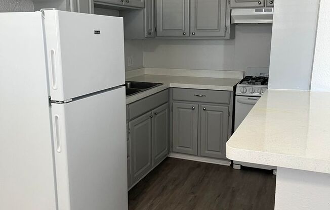 Studio, 1 bath, 450 sqft, $640, Unit 234-J