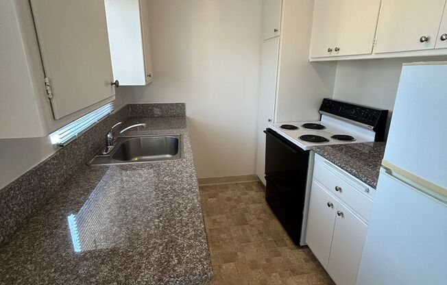 1 bed, 1 bath, $1,550, Unit 12