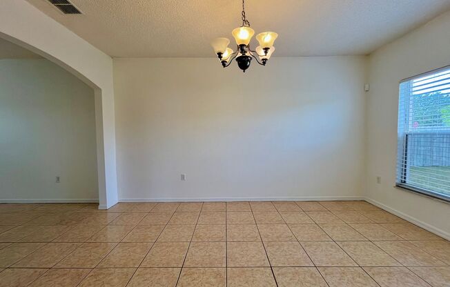 Beautiful 4 Bedroom Home in Maple Chase – Cypress Woods, Poinciana, FL