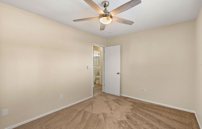 3 beds, 1.5 baths, 1,000 sqft, $2,550, Unit 4133-A