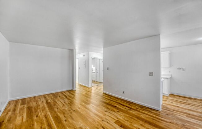 1 bed, 1 bath, 830 sqft, $1,695, Unit Unit 306