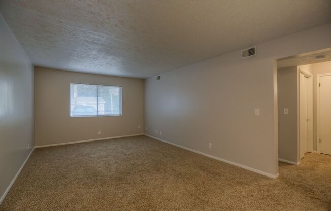 1 bed, 1 bath, 720 sqft, $910, Unit 24