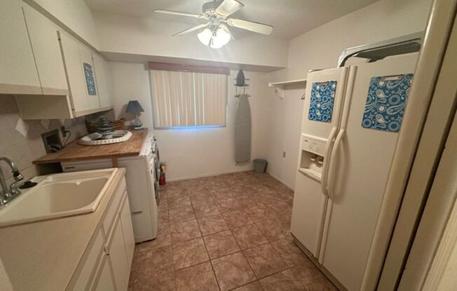 3 beds, 2 baths, 2,073 sqft, $6,500