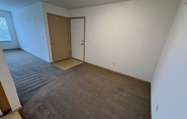 2 beds, 2 baths, 1,018 sqft, $1,450, Unit 354-3044