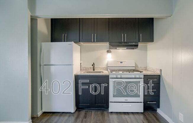 1015 N 47 AVE