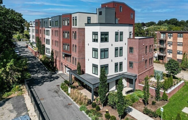 1 bed, 1 bath, 800 sqft, $2,700, Unit 107
