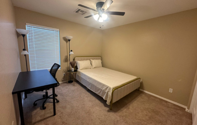 2215 W NANCY LN