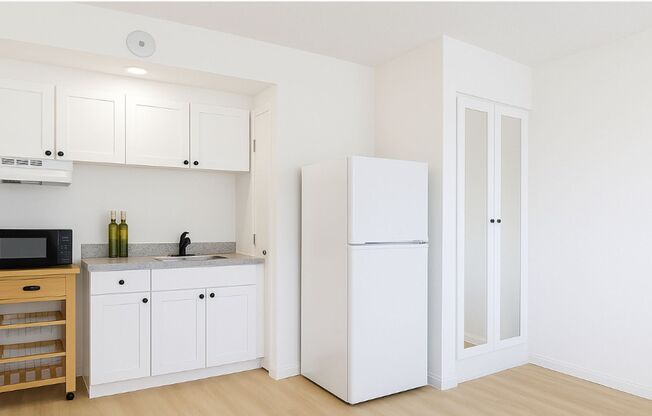 Studio, 1 bath, 250 sqft, $1,395, Unit 77