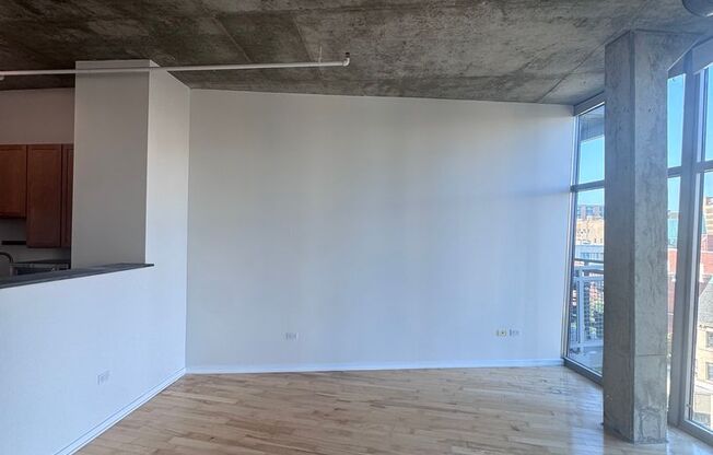 Beautiful Uptown Condo for Rent: 2 bed, 2 bath