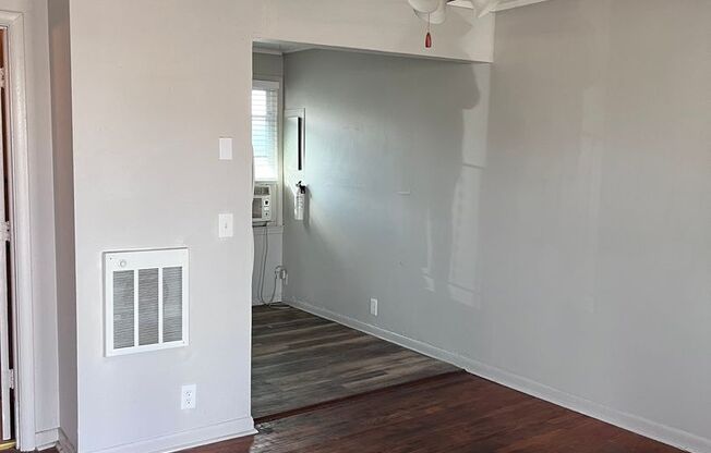 One room efficiency/ Downtown Nashville