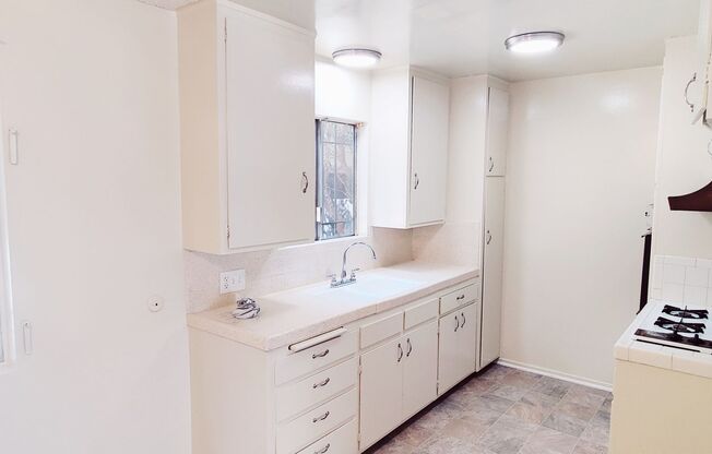 1 bed, 1 bath, $1,650, Unit 03