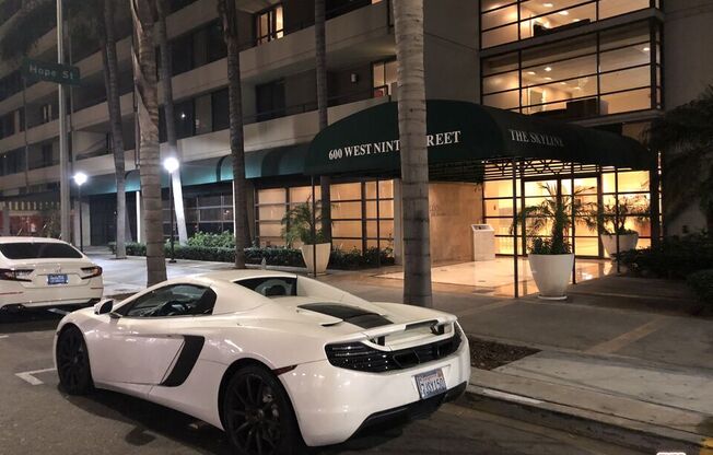 600 W. 9th Street